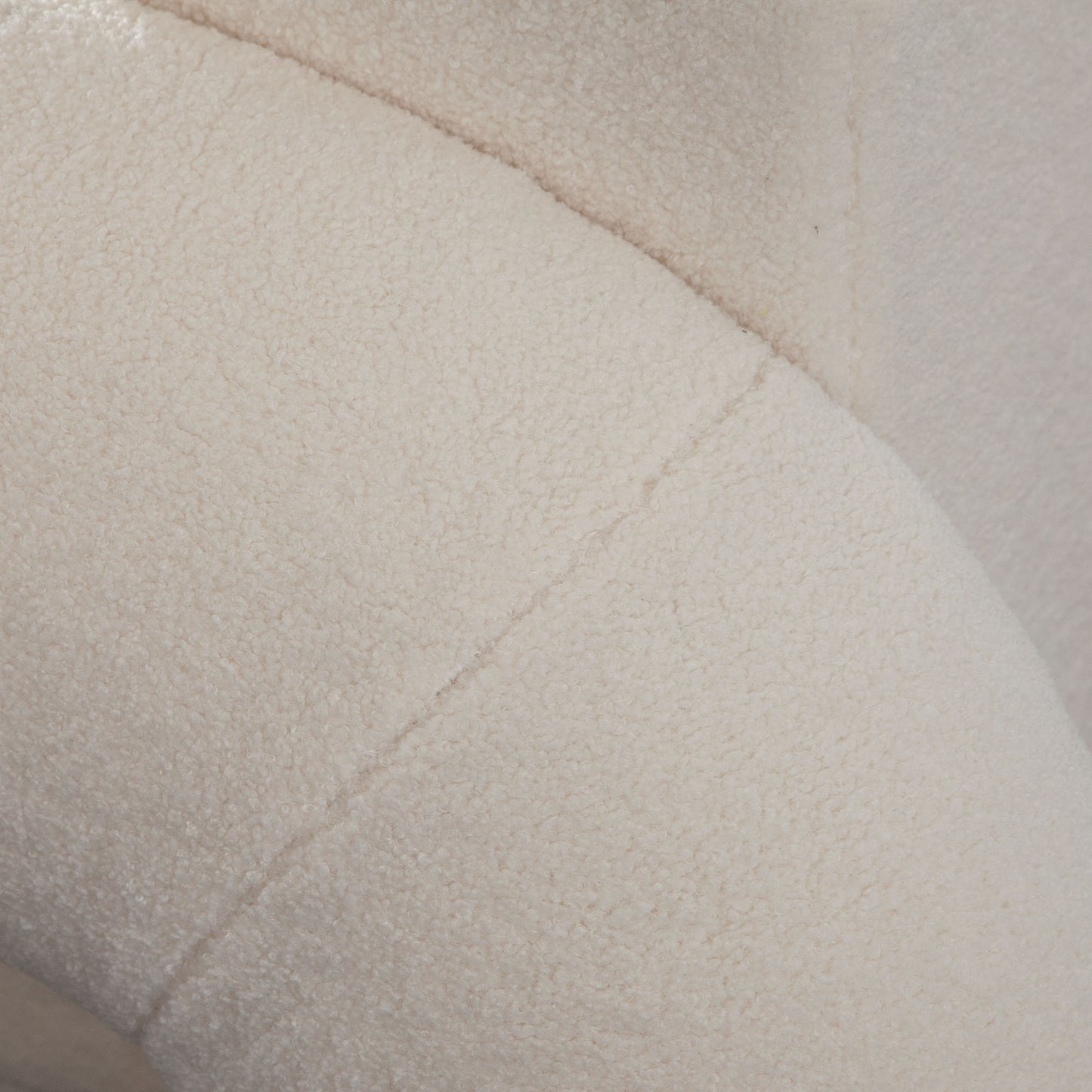 Mammoth Accent Chair