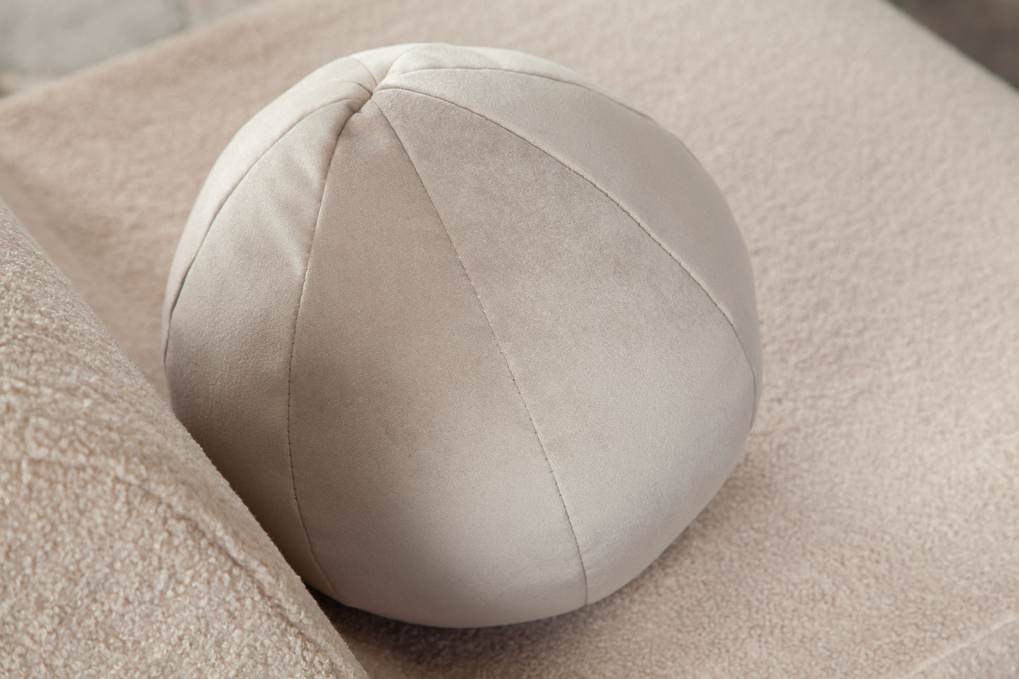 Round Accent Pillows